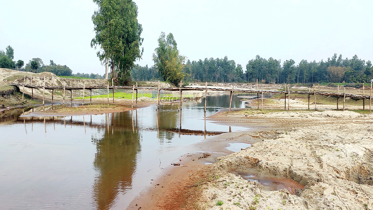 একটি সেতুর জন্য ৫০ বছর অপেক্ষা