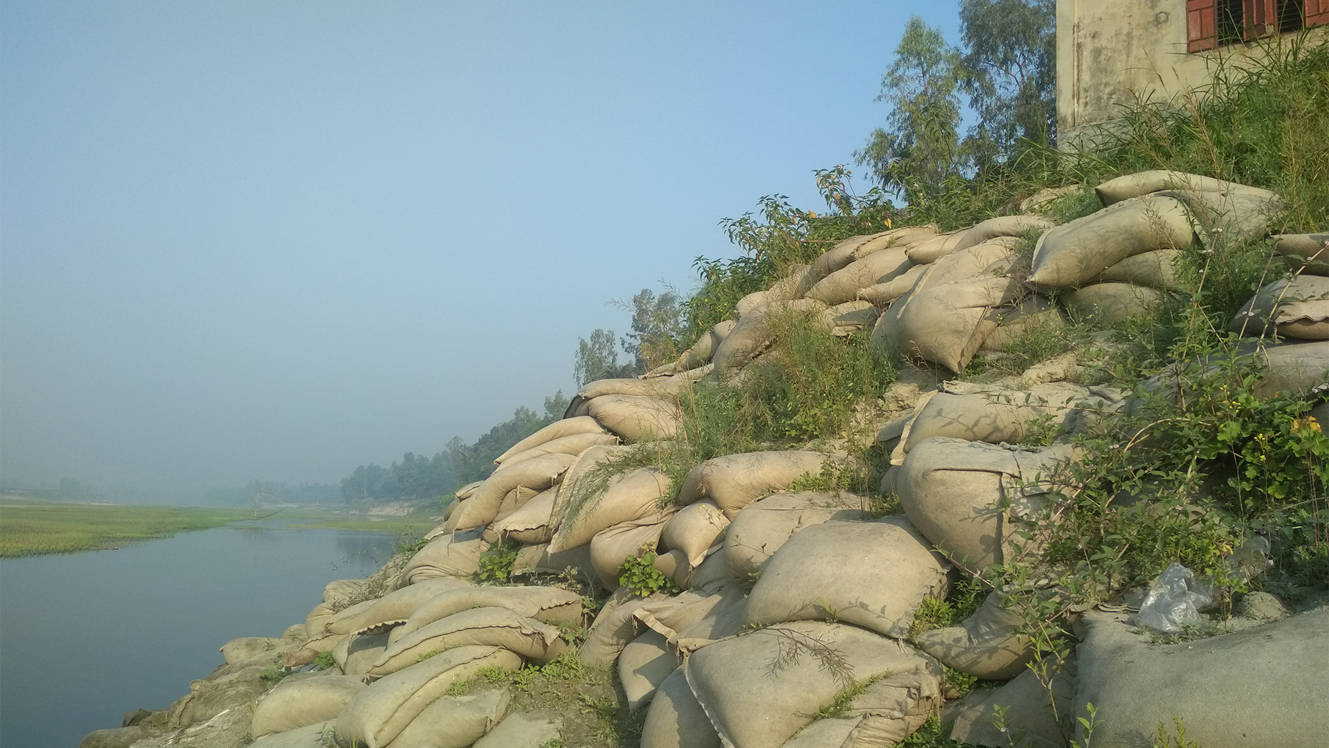 পাউবো’র নির্বাহী প্রকৌশলীকে উকিল নোটিশ