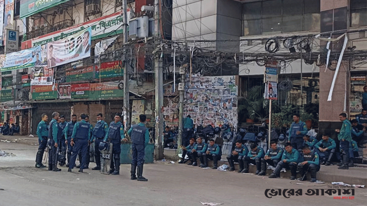 ২০ হাজার পুলিশ-র‌্যাবের নিরাপত্তায় রাজধানী