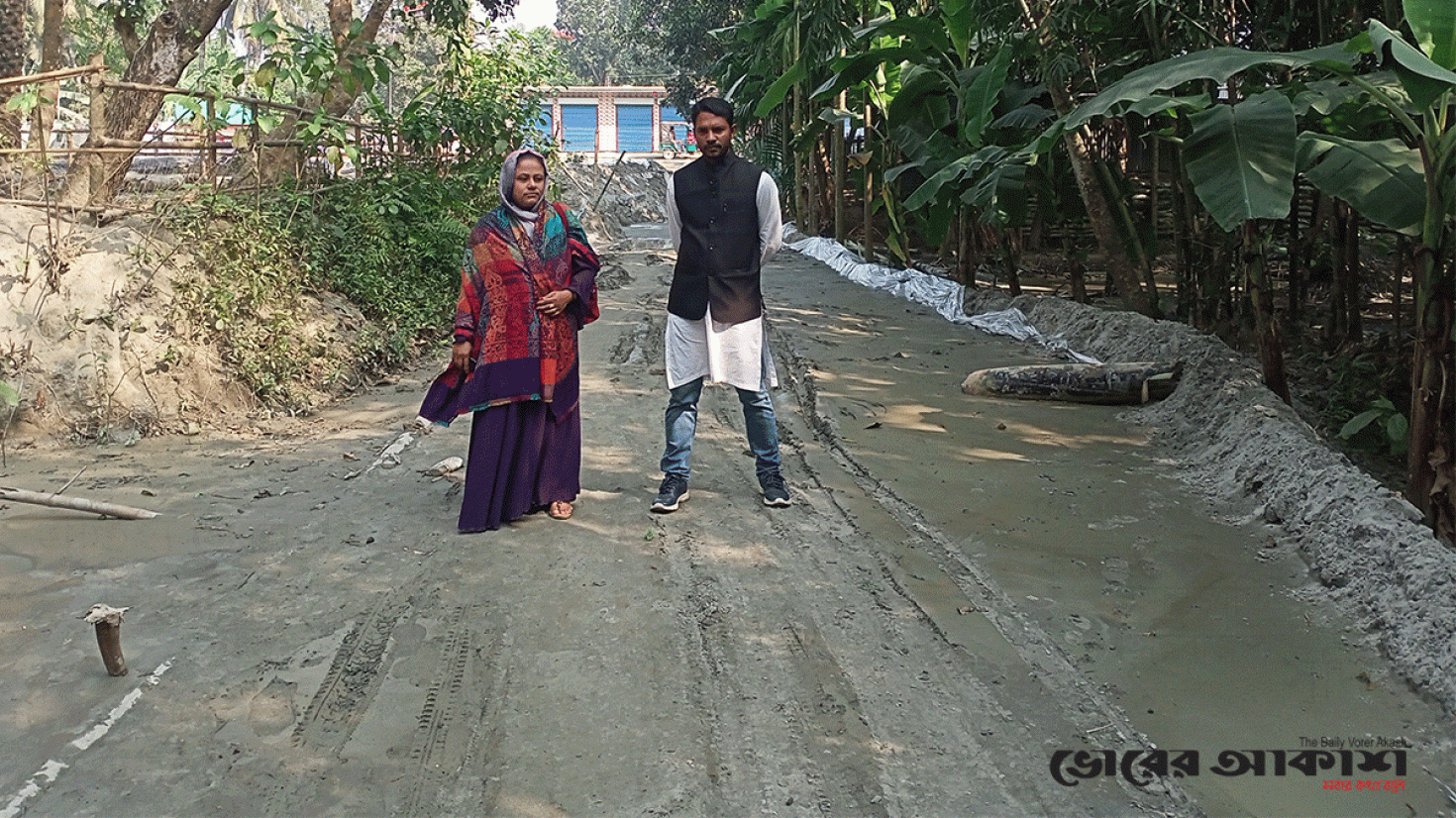 সরিষাবাড়ীতে দুই ইউপি সদস্যের নিজস্ব অর্থায়নে রাস্তা সংস্কার