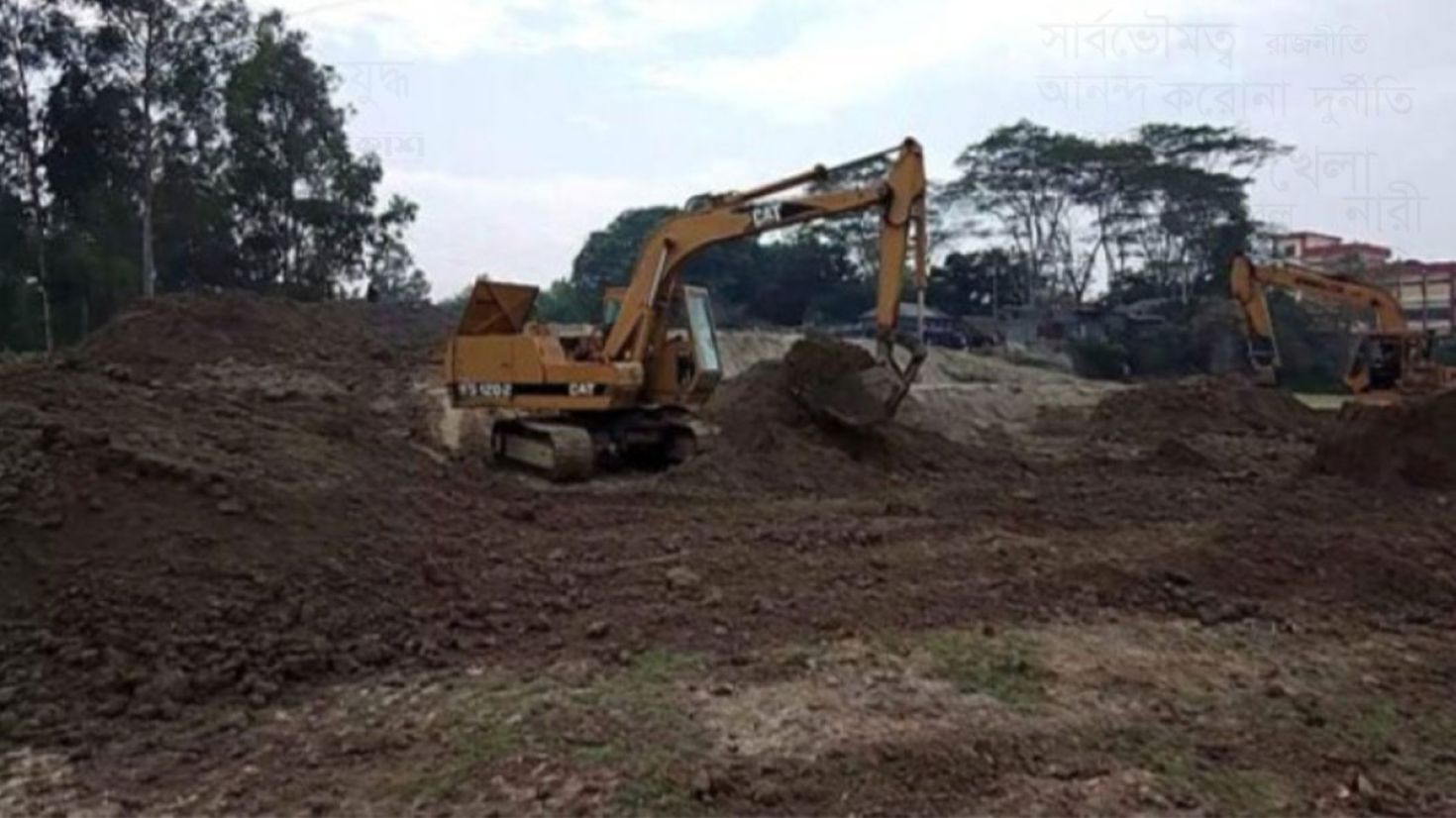 দৌলতপুরে খেলার মাঠ কেটে রাস্তা নির্মাণ: বঞ্চিত শিশুরা