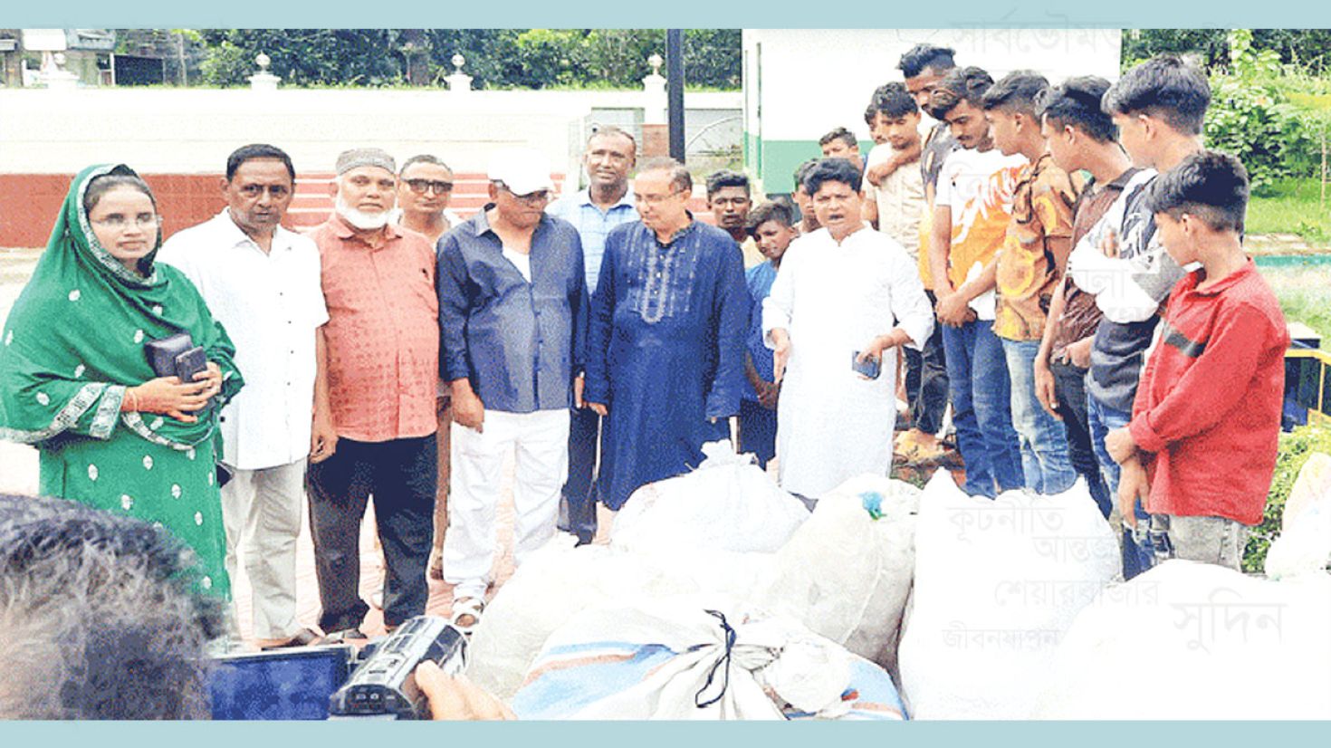 পরিবেশবান্ধব শহর গড়তে মৌলভীবাজারে পলিথিনের হাট