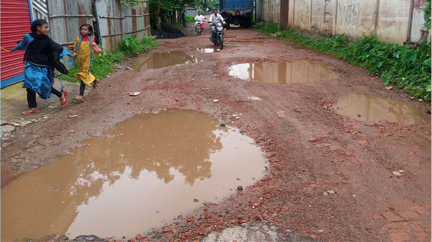 আটপাড়া-নেত্রকোনা সড়কের বেহাল দশা