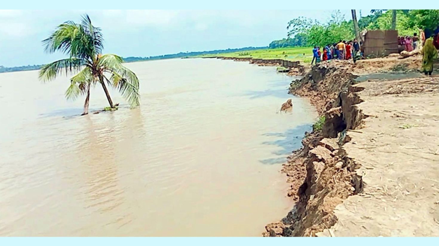 নদীর আকস্মিক ভাঙনে দিশাহারা কয়েকশ পরিবার