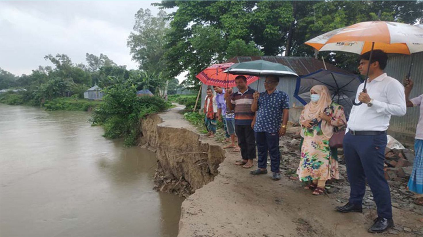 নদীভাঙনে হুমকির মুখে ৫০ গ্রামের আবাদি জমি, আতঙ্কে মানুষ