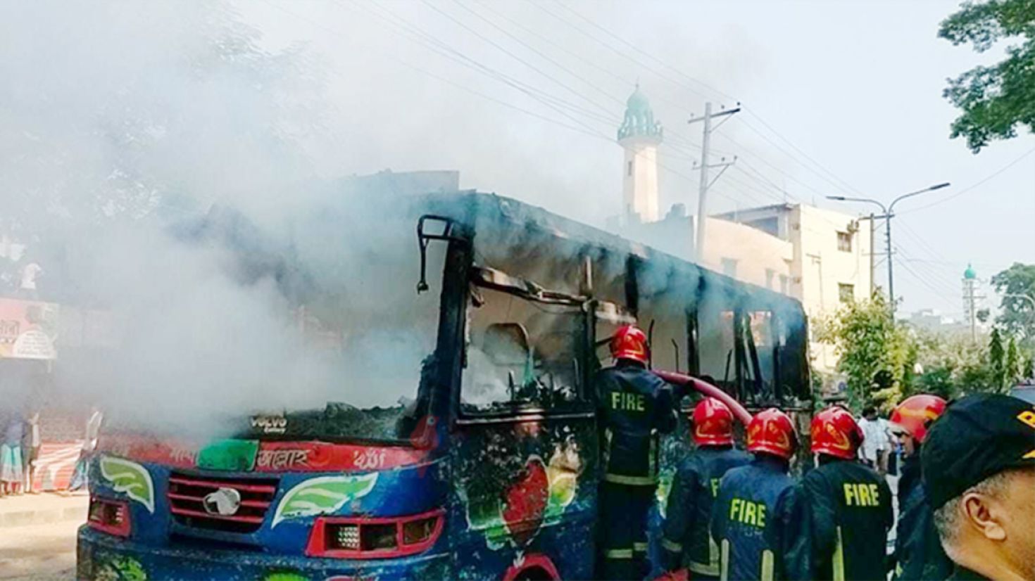 হরতালে ঢাকায় তিন বাসে আগুন