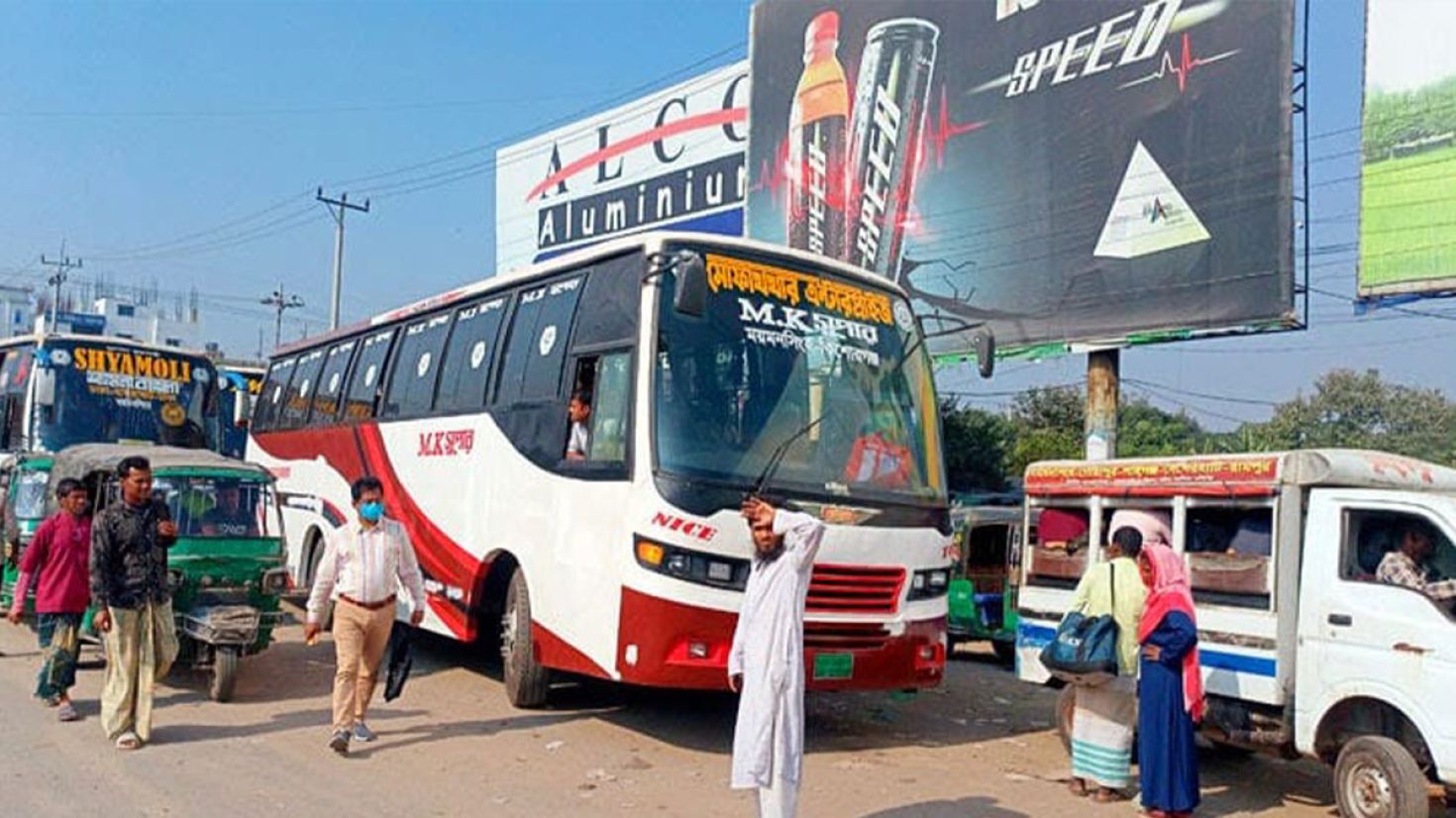 অবরোধে ময়মনসিংহে জীবনযাত্রা স্বাভাবিক