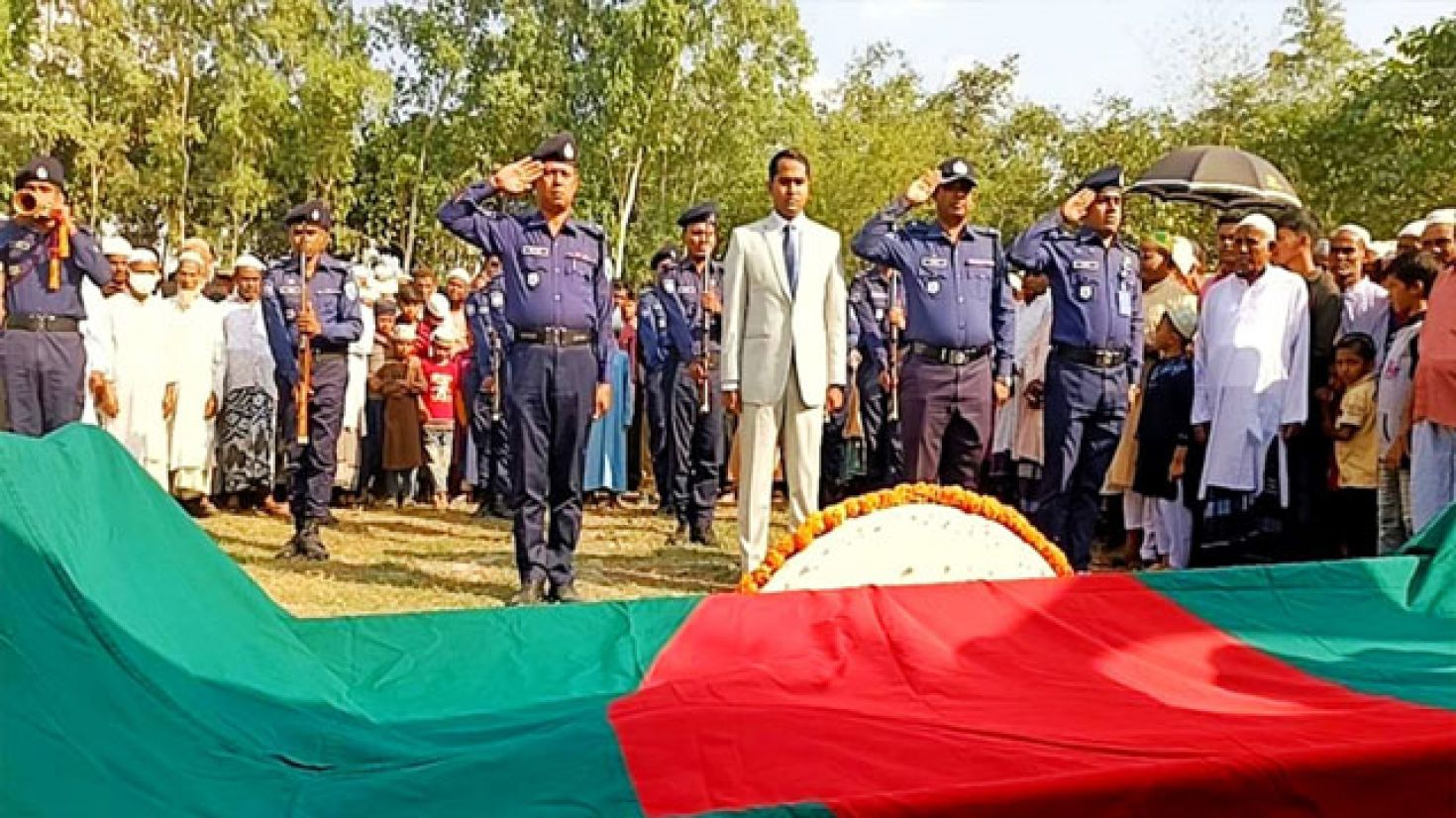 বীর মুক্তিযোদ্ধাকে রাষ্ট্রীয় মর্যাদায় দাফন