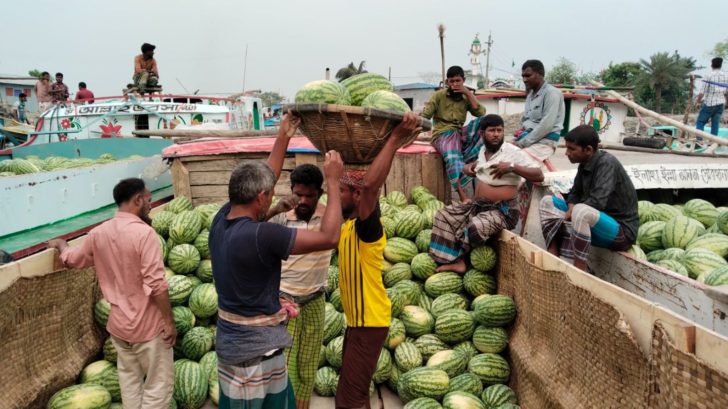 তরমুজে সয়লাব বরিশালের বাজার