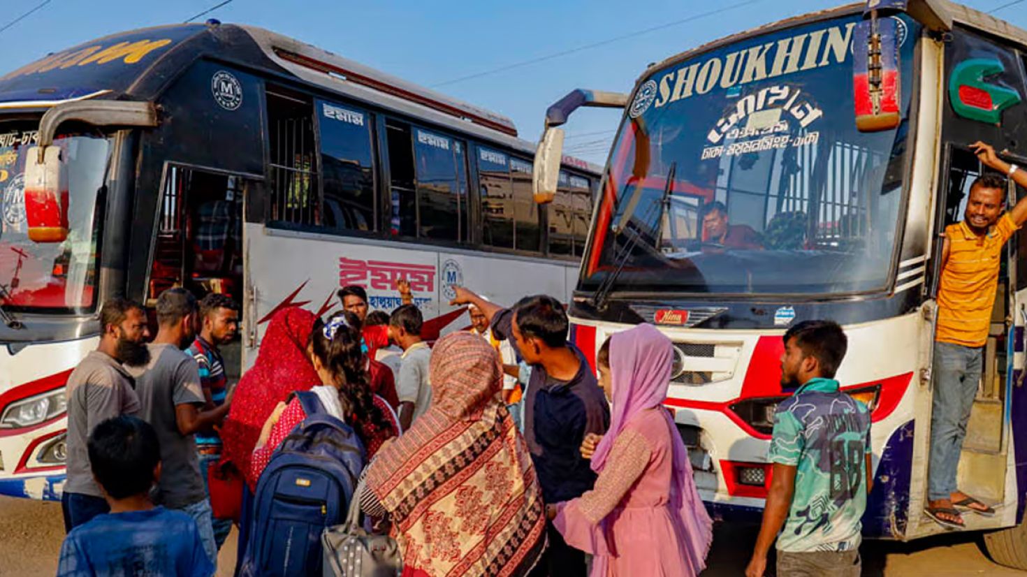 ঈদযাত্রার ধকলের সঙ্গে যন্ত্রণা ‘গলাকাটা’ ভাড়া