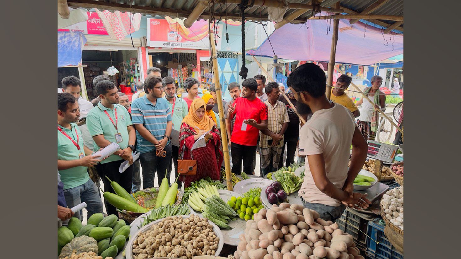 শিক্ষার্থী ও ভোক্তা অধিকারের বাজার পরিদর্শন-জরিমানা