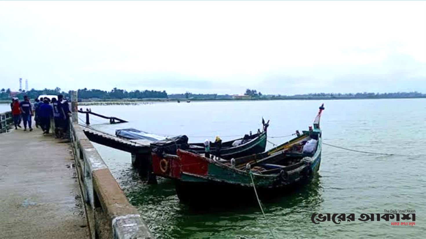 মহেশখালীগামী বোট থেকে পড়ে নিখোঁজ ২