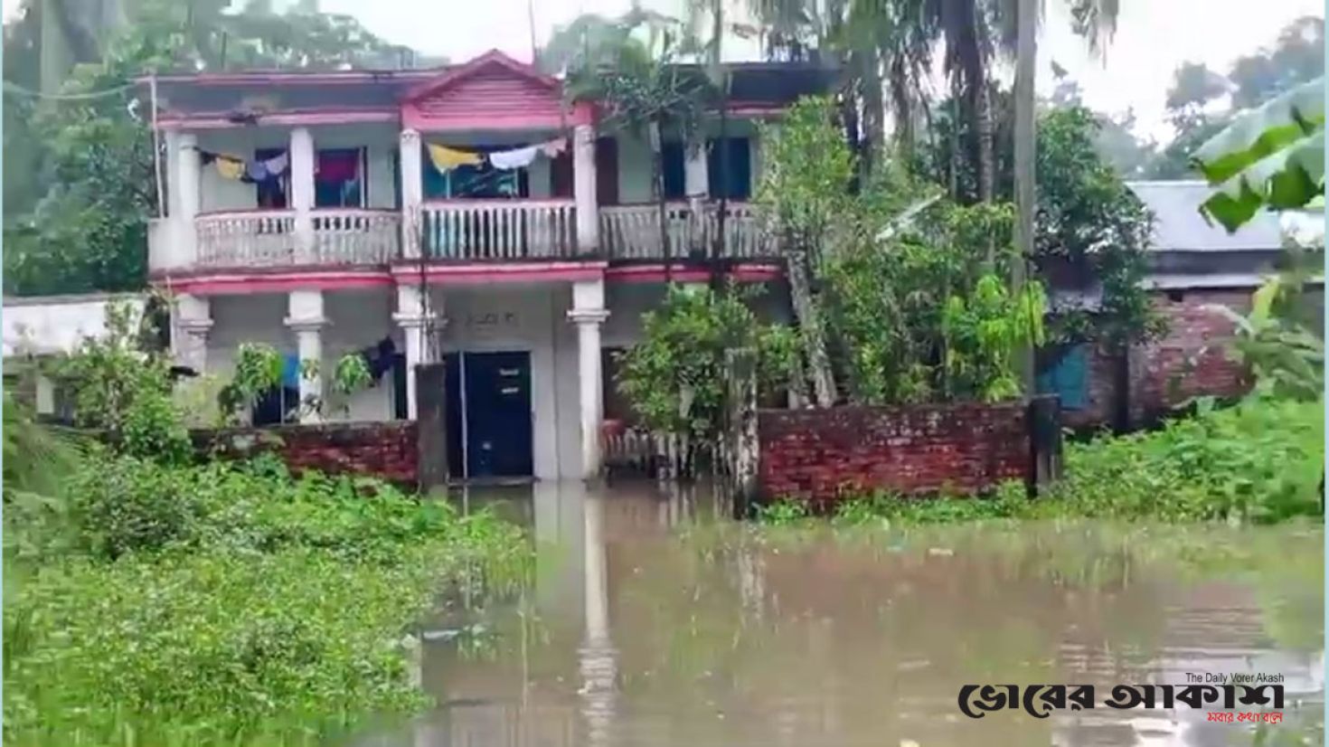 রূপগঞ্জের তিন লাখ মানুষ পানিবন্দী