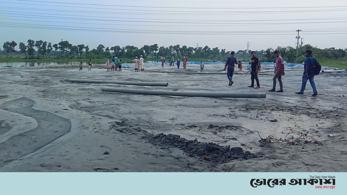 সরকারি হালট ও গোসলের ঘাট দখল করে বালু ভরাট