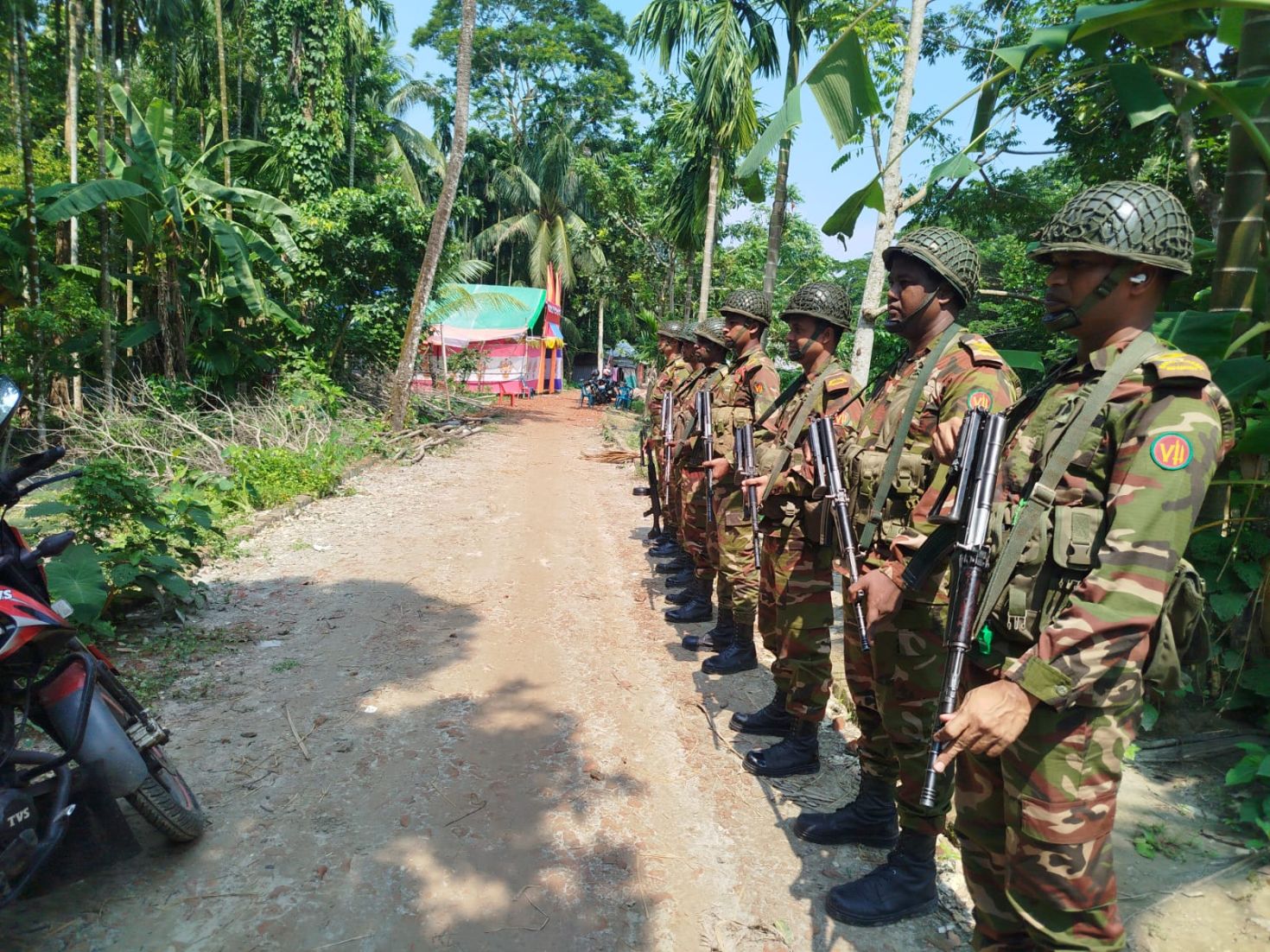 নবী‌কে নি‌য়ে ছাত্রলীগ নেতার স্ট্যাটাসে আতঙ্ক নিরাপত্তায় আইন শৃঙ্খলা বাহিনী