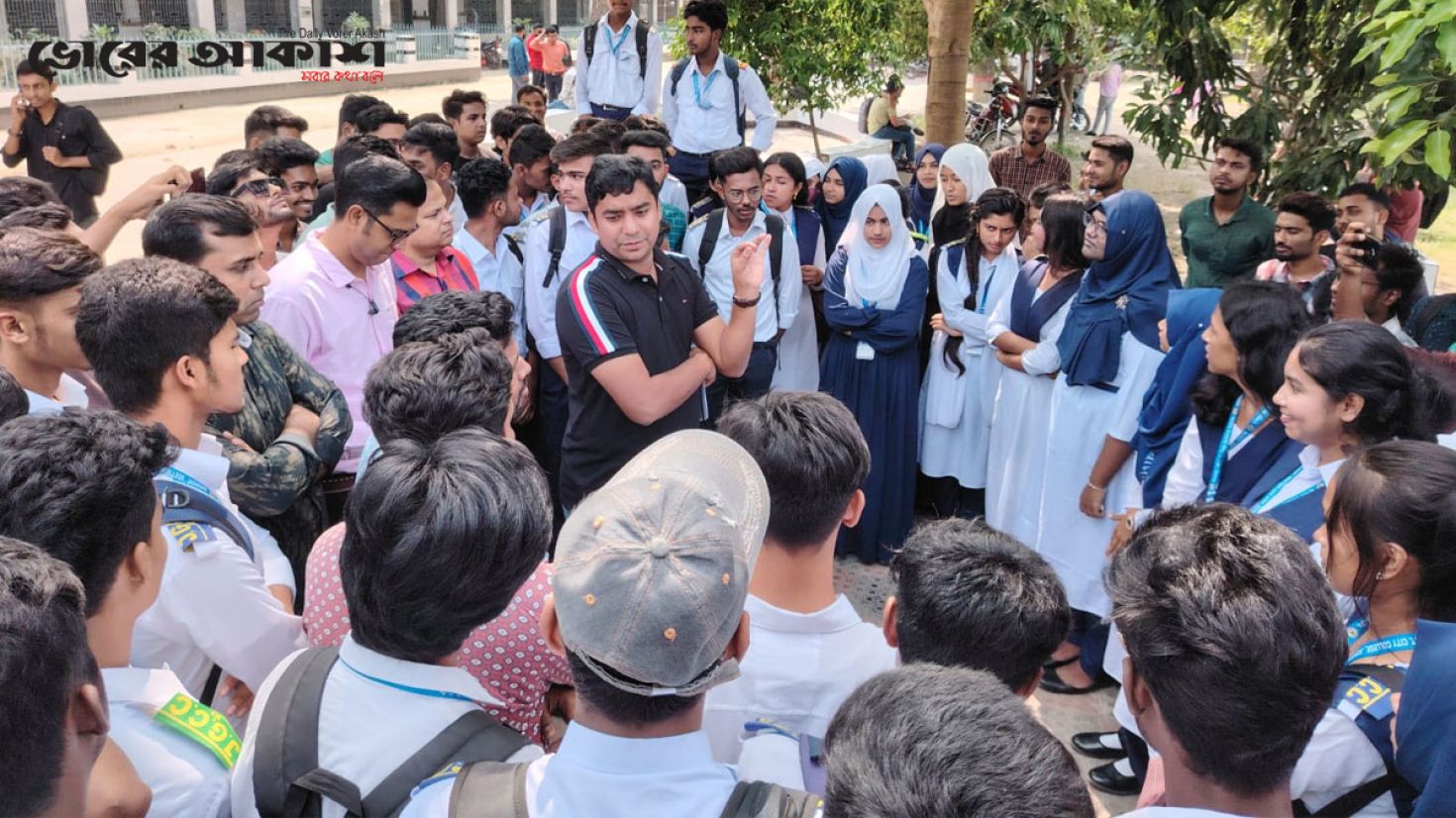 যশোরে ছাত্রদলের সাধারণ সম্পাদকের সঙ্গে শিক্ষার্থীদের মতবিনিময়