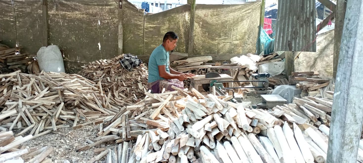 পিরোজপুরের বিন্না গ্রাম এখন ‘ব্যাটের গ্রাম’