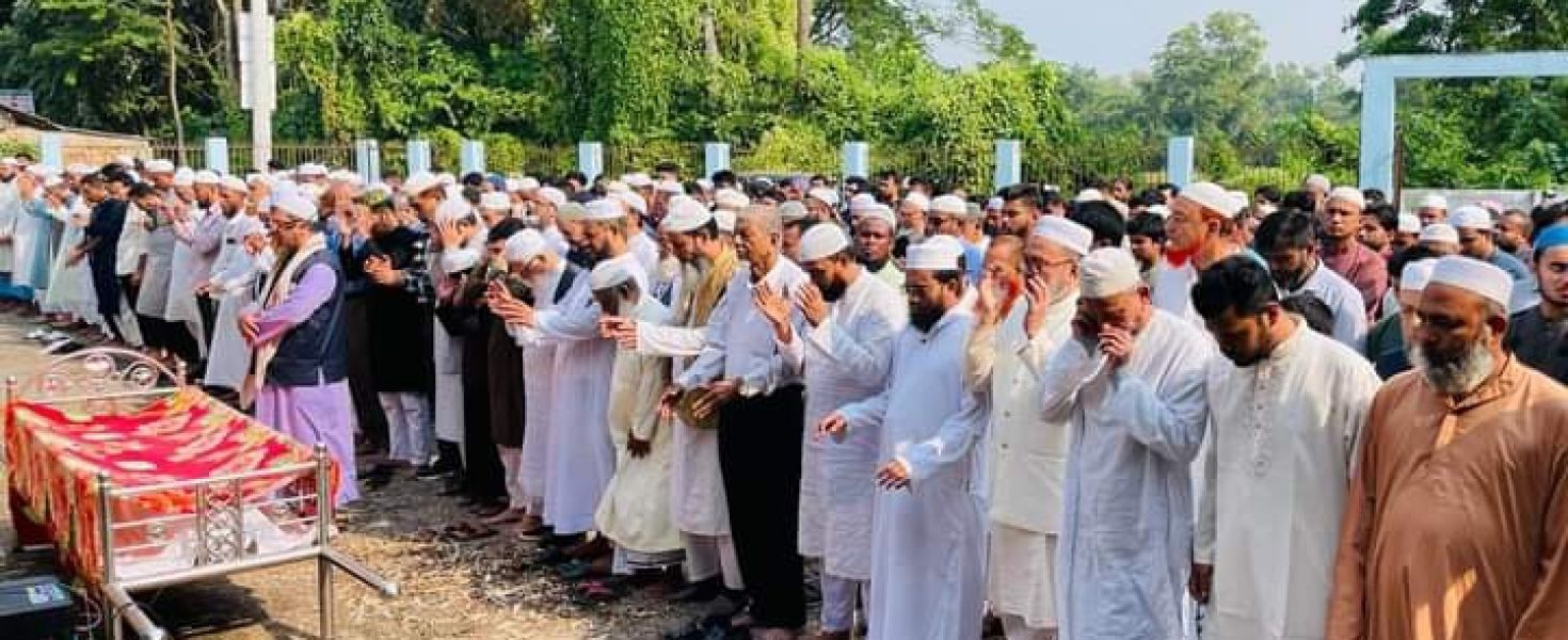 ফেনীর ফতেহপুরের নিজ বাড়িতে অন্তিম শয়ানে নাঈম