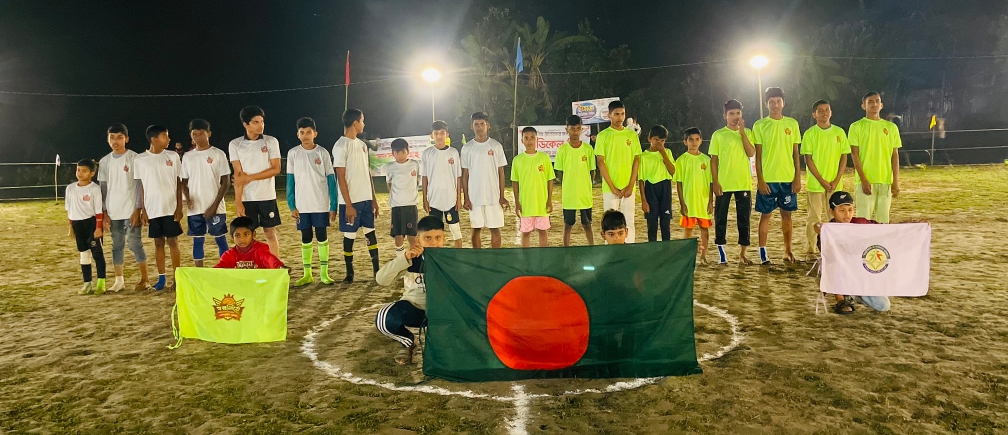 ধলিয়ায় স্বপ্ন নিয়ে স্পোর্টিং ক্লাব রাত্রিকালীন মিনিবার ফুটবল টুর্নামেন্টের উদ্বোধন