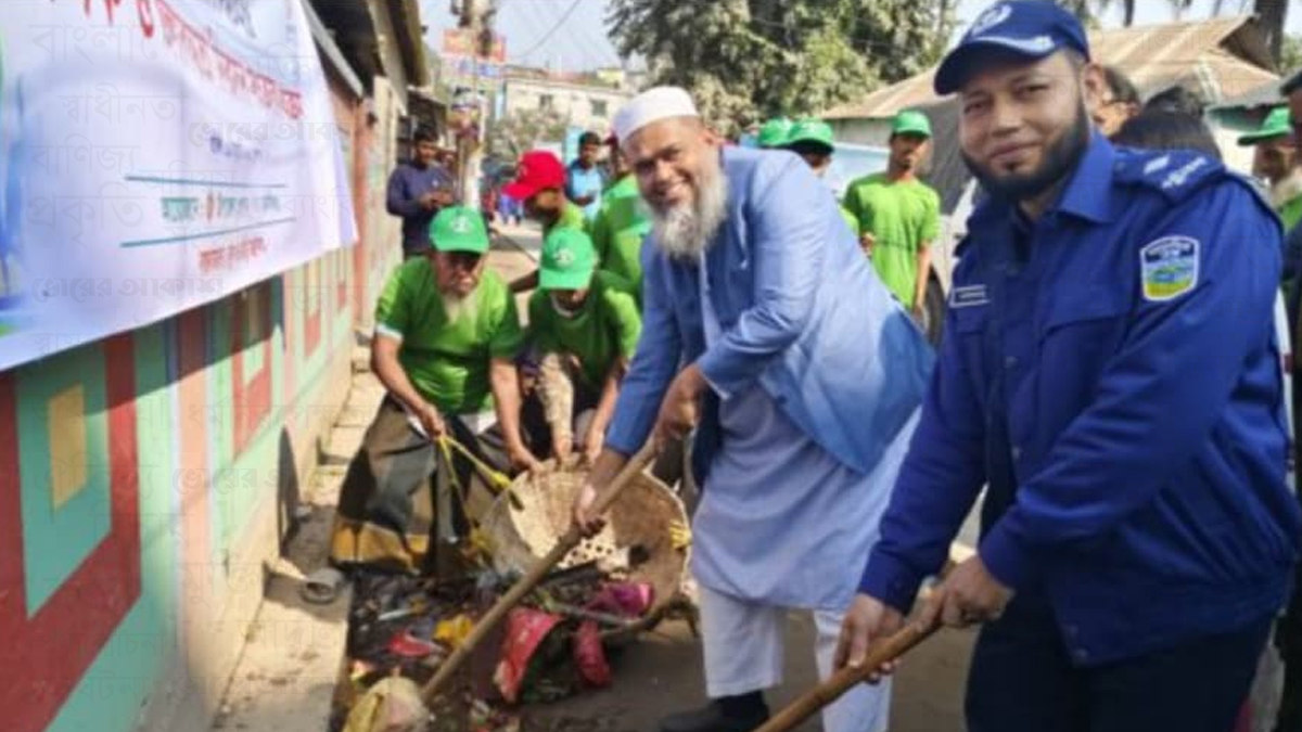 মশক ও জলবদ্ধতা নিরসন কার্যক্রমের উদ্বোধন করলেন ইউএনও