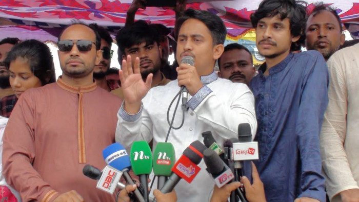 এনসিপির প্রার্থীকে ভোট দিতে হবে এমন কথা নেই: সারজিস