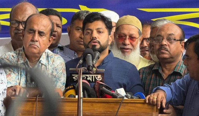 আসিফ মাহমুদের পদত্যাগ দাবি করলেন ইশরাক