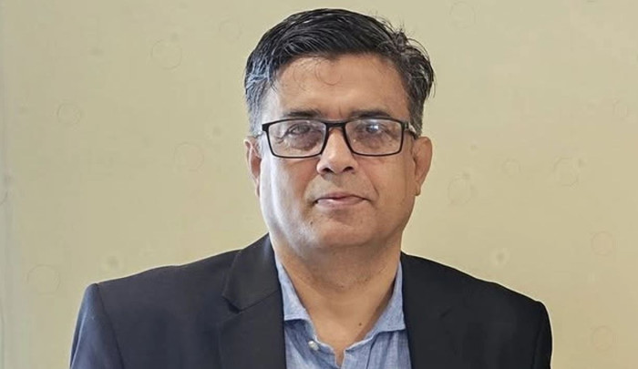 বিশ্ব স্বাস্থ্য সংস্থা থেকে পুতুলের ছুটি, প্রেস সচিবের স্ট্যাটাস