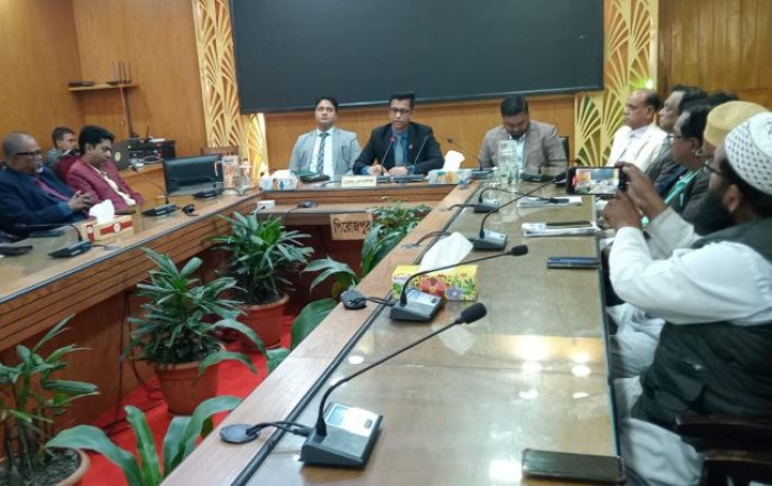 পিরোজপুরে সাংবাদিকদের সঙ্গে জেলা প্রশাসকের মতবিনিময়