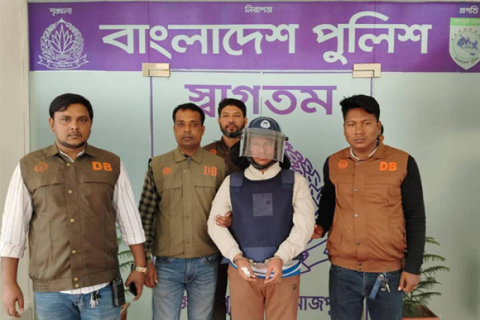 দিনাজপুর পৌর আওয়ামী লীগের সহ-সভাপতি শাহ আলম গ্রেপ্তার