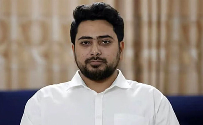 জুমার পরে শাহবাগের অবস্থান কর্মসূচি স্থগিত: নাহিদ ইসলাম