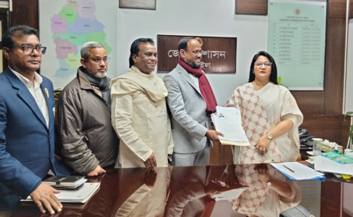 টাঙ্গাইলের ৮ আসনে ৬৫ জন মনোনয়নপত্র জমা দিয়েছেন