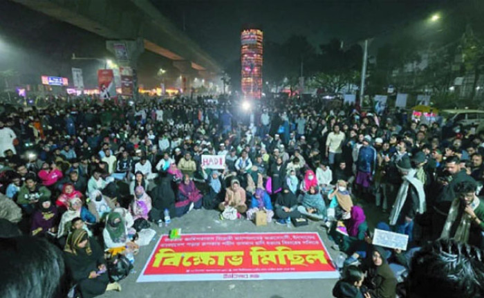  নতুন কর্মসূচি দিয়ে শাহবাগ ছাড়ল ইনকিলাব মঞ্চ