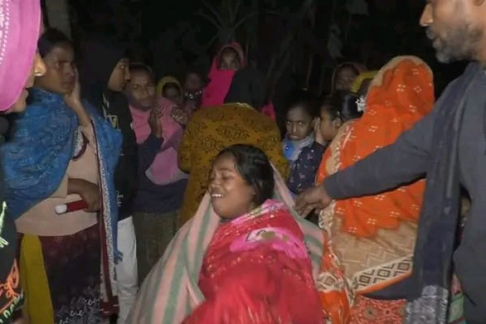 গাইবান্ধায় গাছ চাপা পড়ে দুই বোনের মৃত্যু