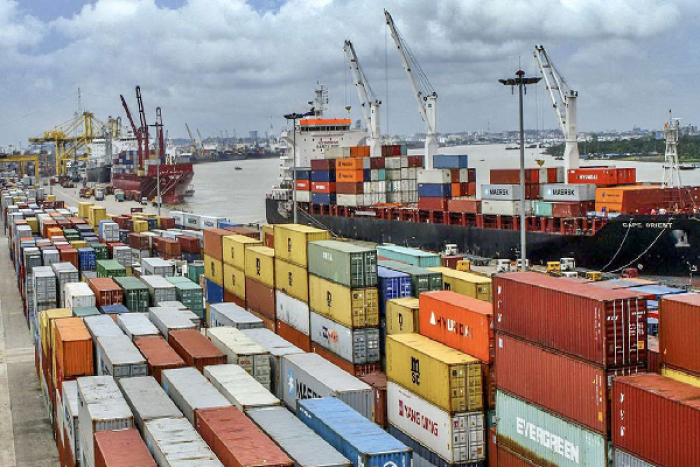 চট্টগ্রাম বন্দর নিয়ে ‘গোপন চুক্তি,’ স্থগিতের দাবিতে ১০০ শিক্ষার্থীর চিঠি